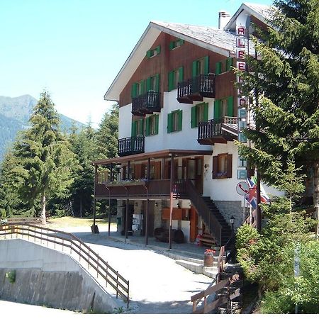 Albergo Pineta Gerola Alta Exterior foto